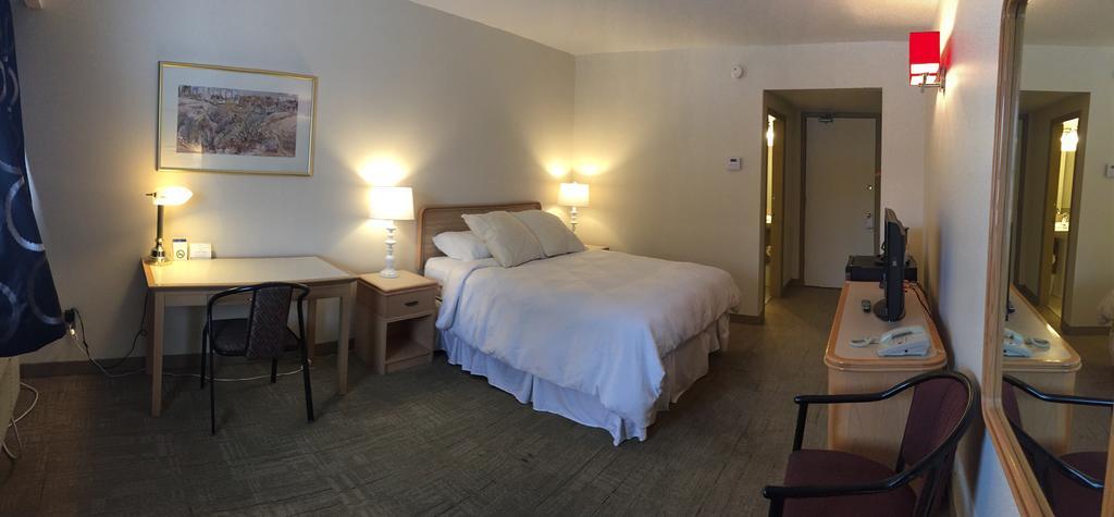 Westgate Inn 새스커툰 외부 사진