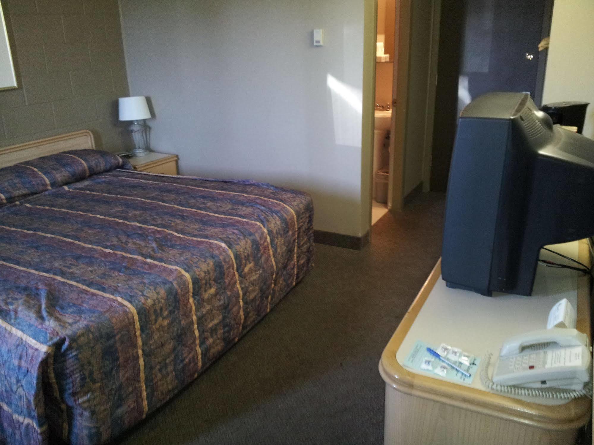 Westgate Inn 새스커툰 외부 사진