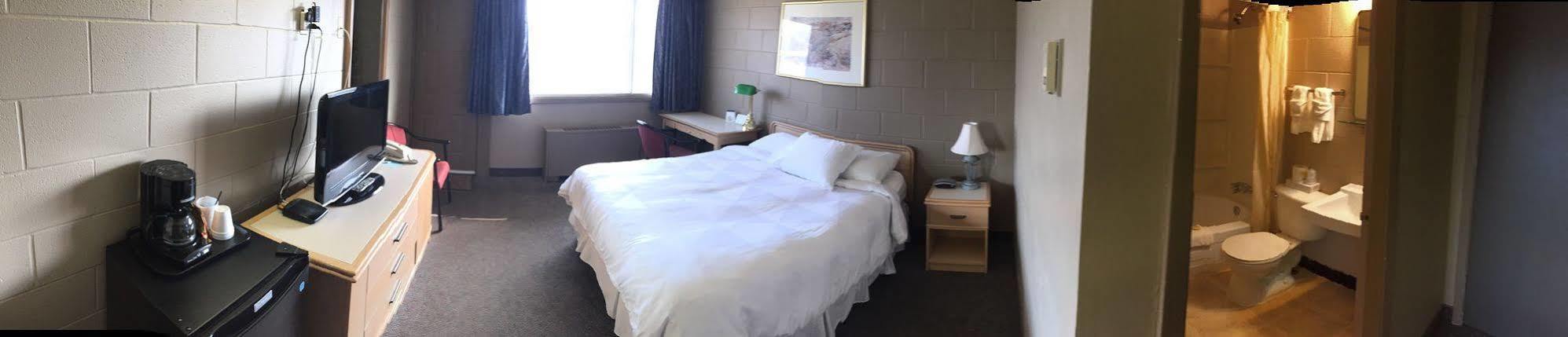 Westgate Inn 새스커툰 외부 사진
