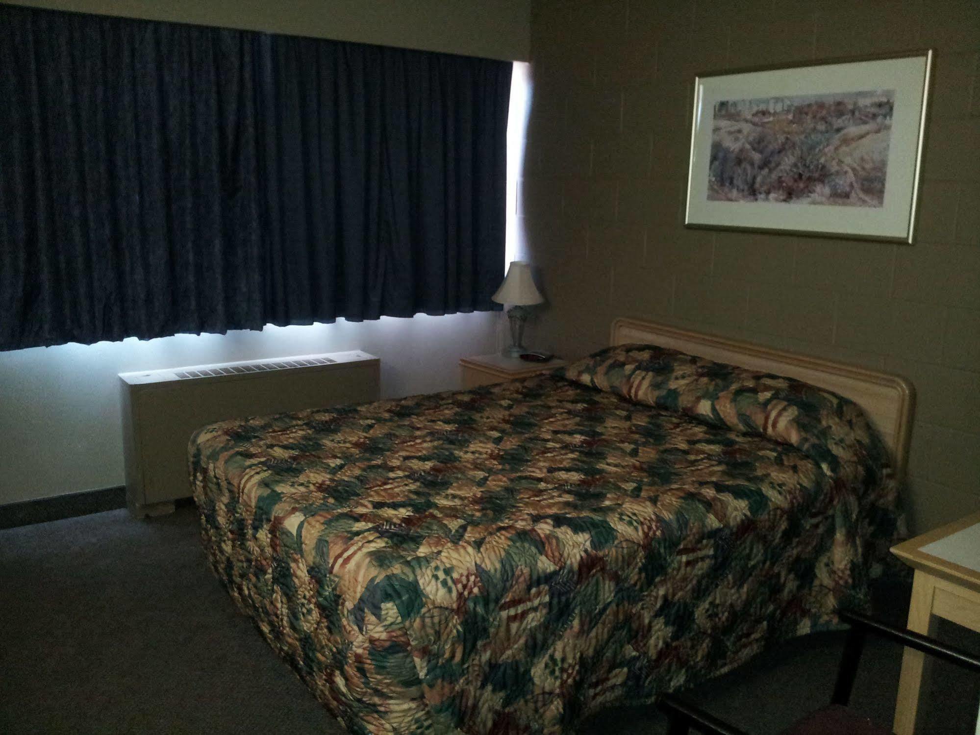 Westgate Inn 새스커툰 외부 사진