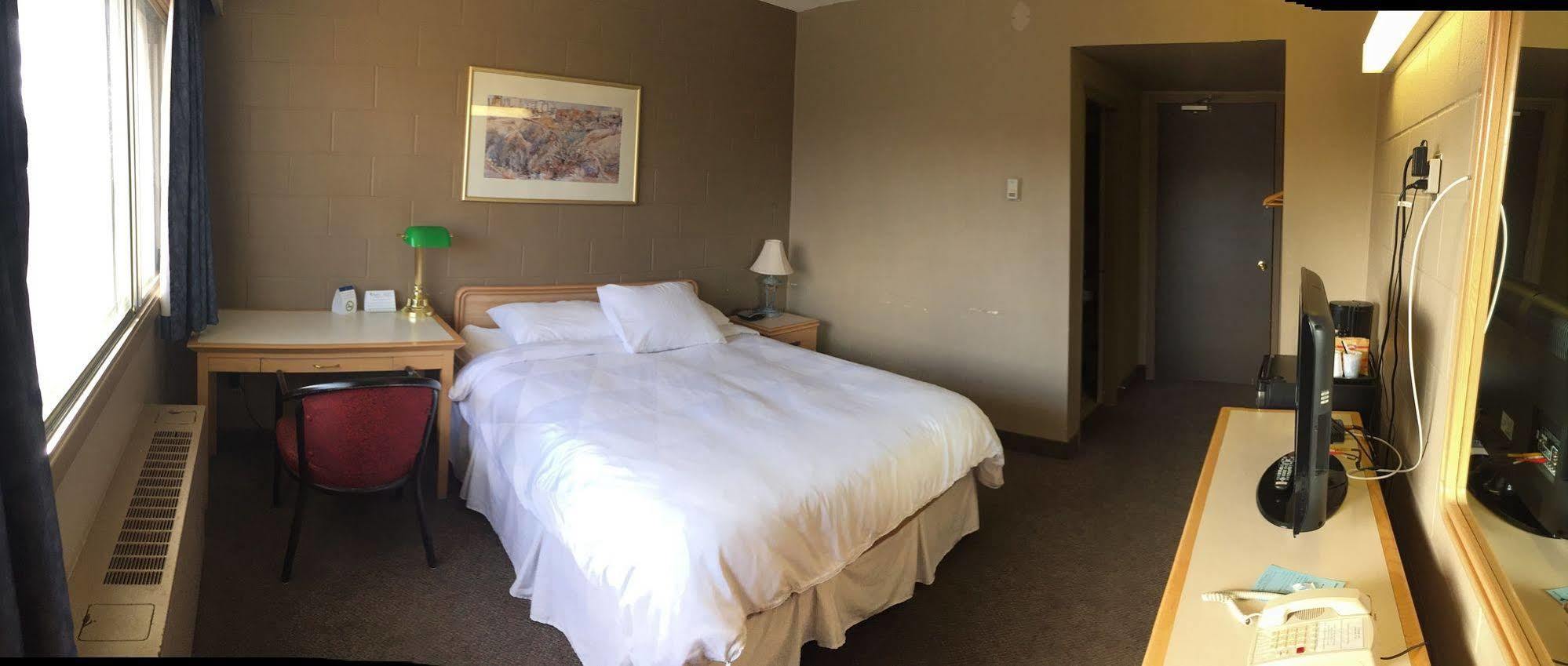 Westgate Inn 새스커툰 외부 사진